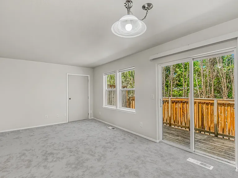 4857 SW 141st Ave — Photo 12