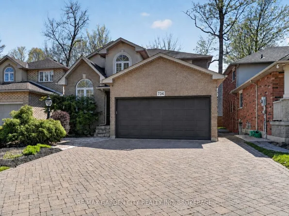 734 Brigadoon Dr, Hamilton, ON L9C 7S2