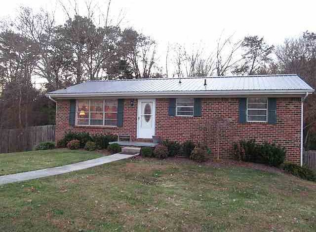 1st image of 5111 Lake Circle Dr NE