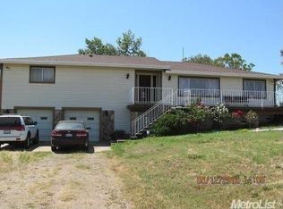 10406 Tavernor Rd, Wilton, CA 95693