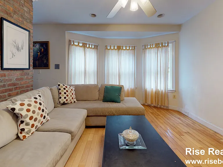 17 Holman St #2 — Photo 1