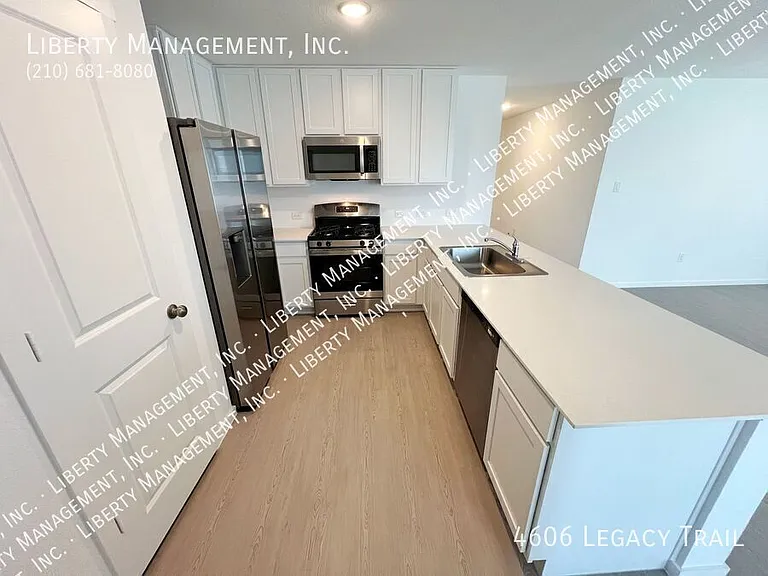 4606 Legacy Point — Photo 18