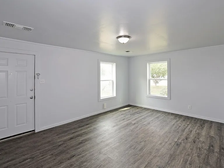 3703 S Monroe St — Photo 7