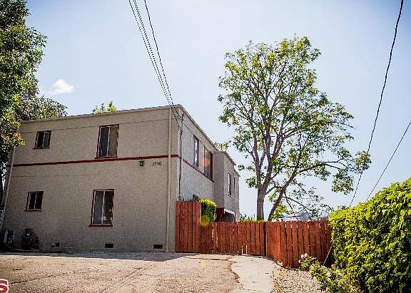 4th image of 2710 Bellevue Ave