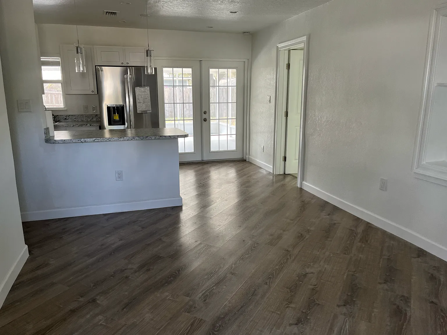 4 bed, 1228 sqft, $2,800 — Photo 2