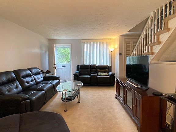 5th image of 1094 Hopkins Ave
