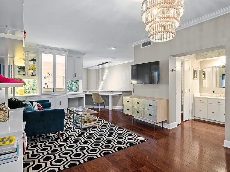 Spyglass Dr — Photo 1