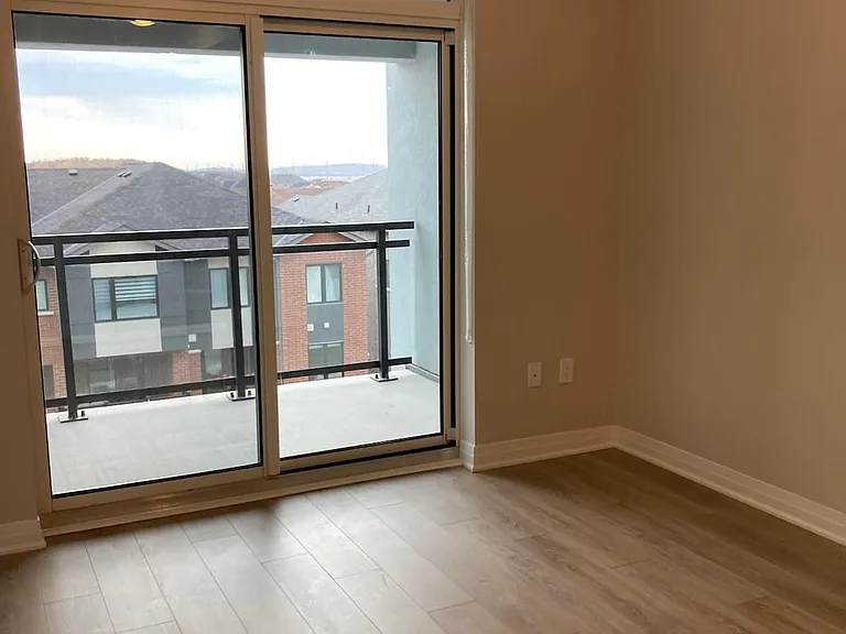 480 Gordon Krantz Ave #402 — Photo 7