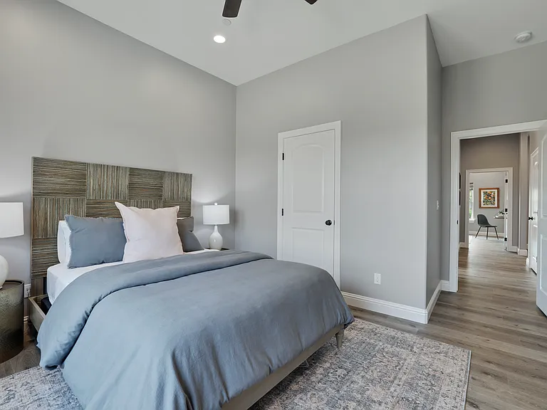 9467 E Jahant Rd — Photo 11