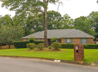 3260 Windmill Cir, Cantonment, FL 32533