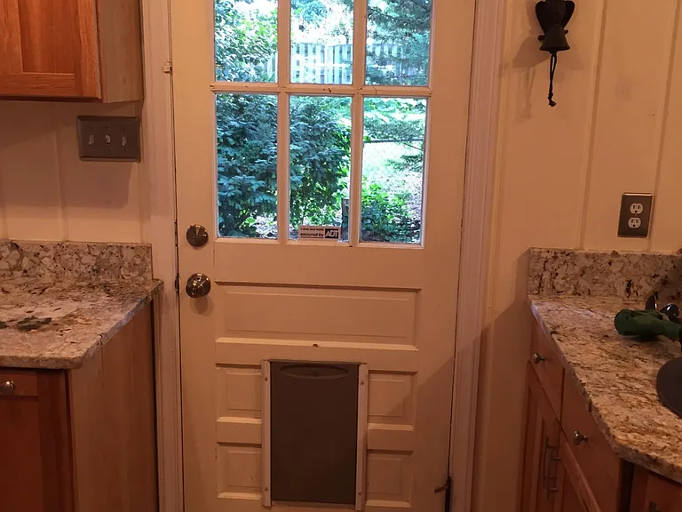 305 W Leicester St — Photo 5