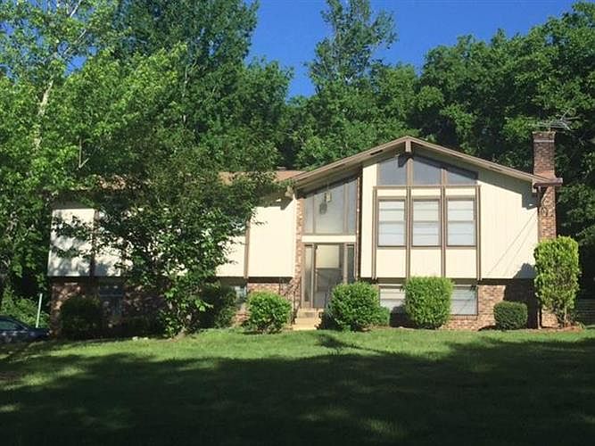 1st image of 10521 Blakewood Dr