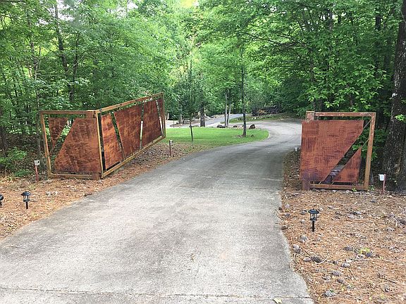 2nd image of 1560 Park Mill Dr