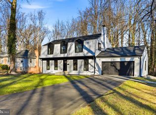 10704 Howerton Ave, Fairfax, VA 22030