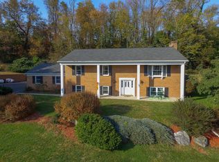 104 Arrowhead Cir, Conestoga, PA 17516