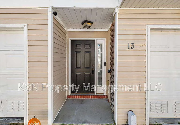 13 Orchid Ln — Photo 2