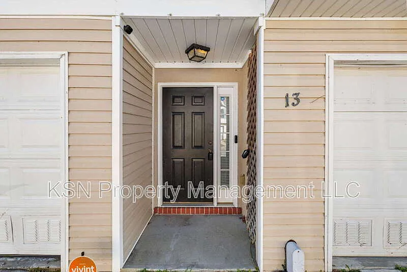 Building Photo - 13 Orchid Ln