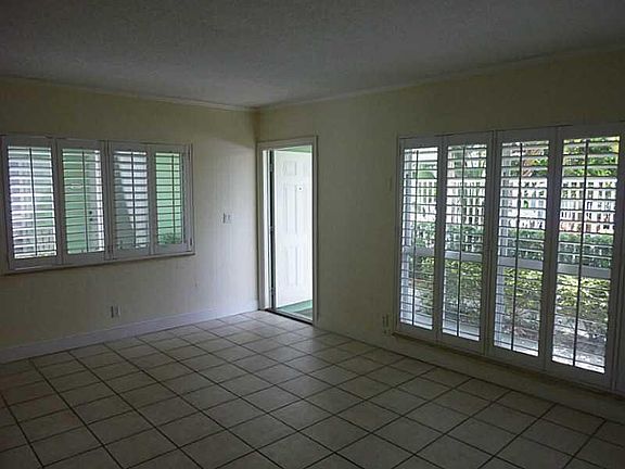 5th image of 2124 NE 5th Ave APT 103