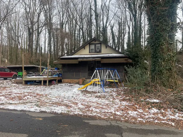 210 Davidson Rd, Greenville, SC 29609