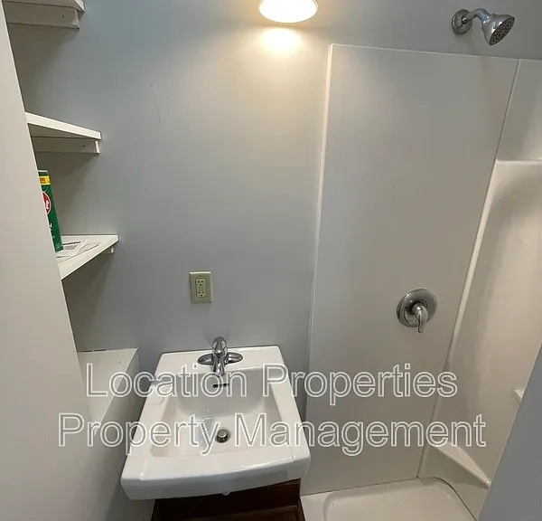437 Ohio St — Photo 5