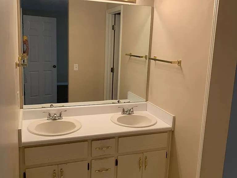 90 Woodfield Pl — Photo 12
