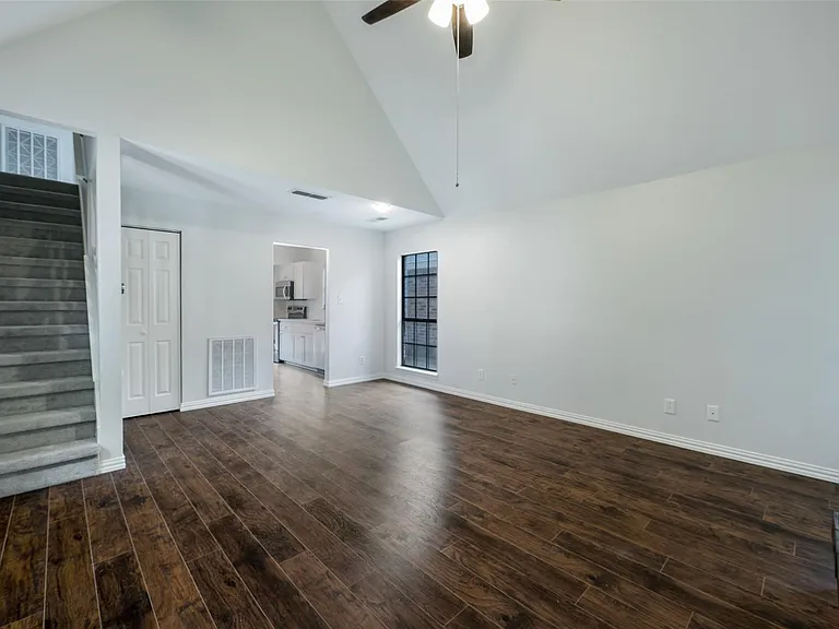 3054 Harbinger Ln — Photo 2