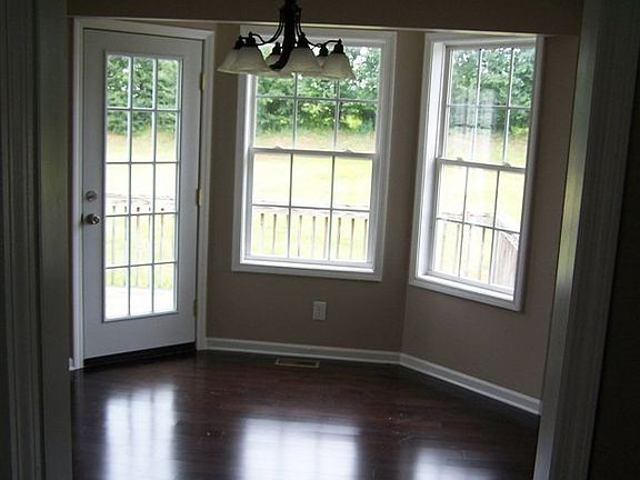 3rd image of 128 S Manley Dr