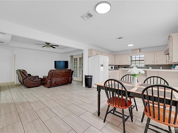 5th image of 503 Shea Dr