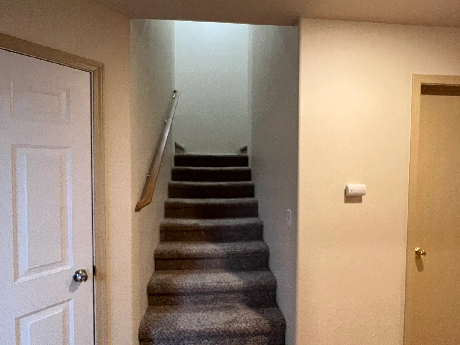3 bed, 2.5 bath, 1550 sqft, $2,200 — Photo 4