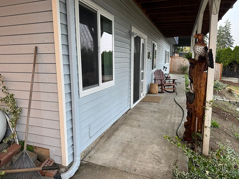 1353 Rainbow Ln — Photo 6