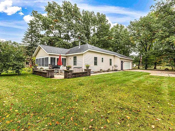 5th image of 3396 Lansing Rd