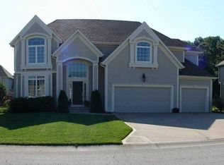 5605 NE Maybrook Rd, Lees Summit, MO 64064