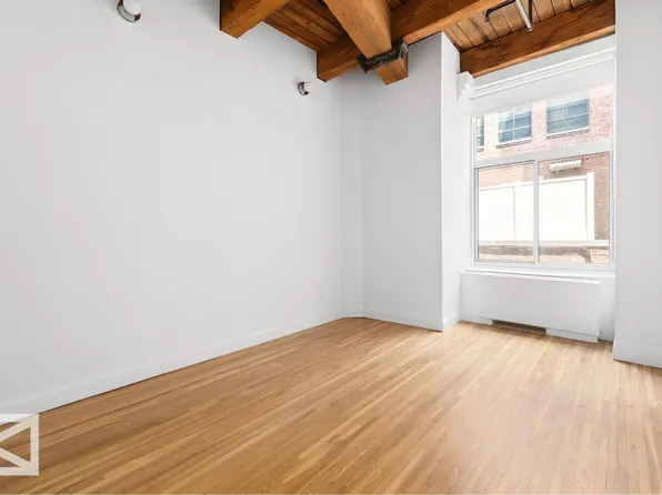 205 East 22nd Street image 5 of 11