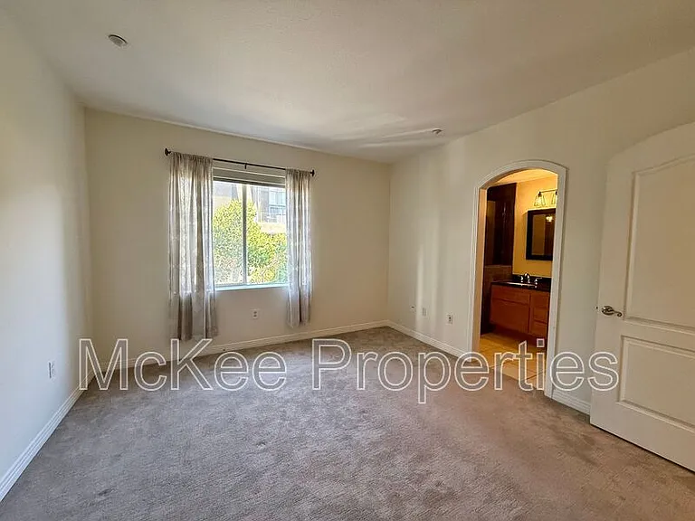 1501 India St #204 — Photo 9