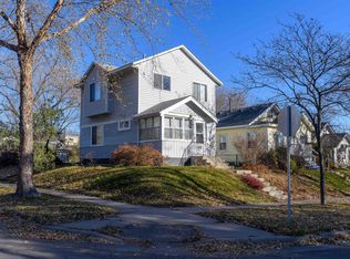1901 Hawthorne Ave E, Saint Paul, MN 55119