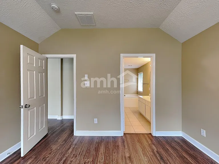 26881 Armor Oaks Dr — Photo 10