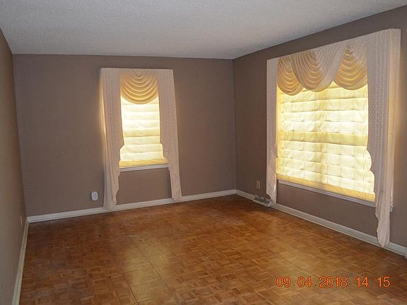3rd image of 6404 Pine Bloom Pl