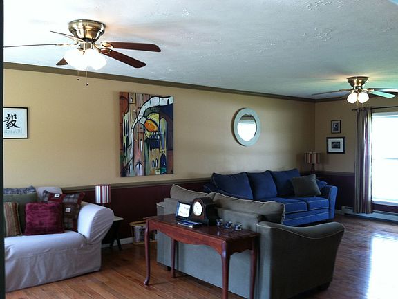 Front to back livingroom