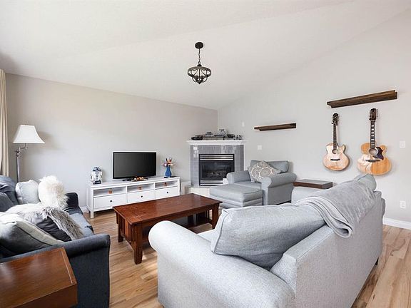 4th image of 177 E Swanson Cres