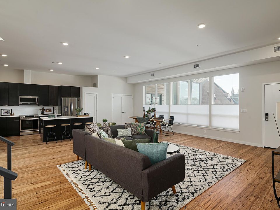 1st image of 7111 Germantown Ave #403