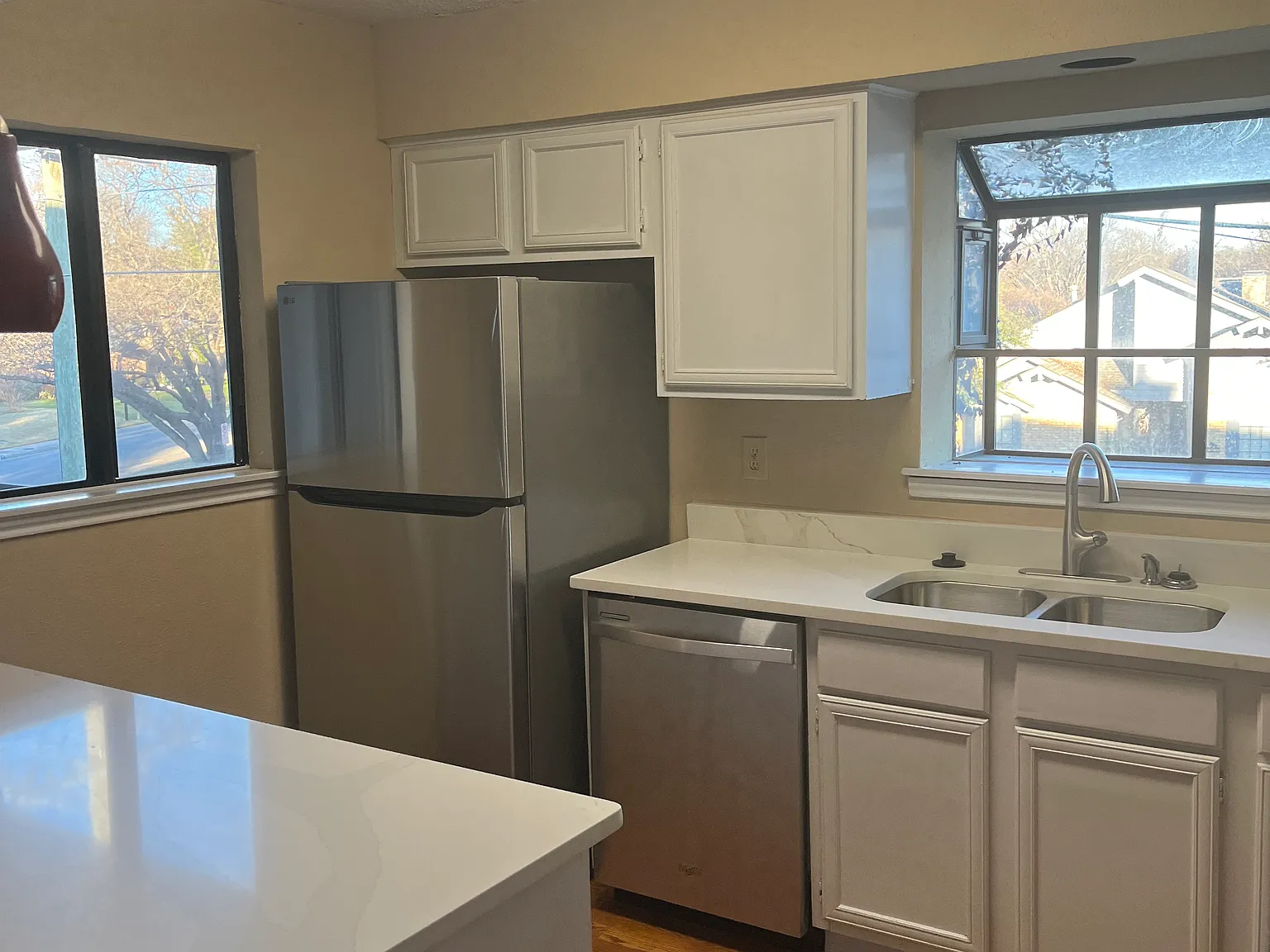 1 bed, 736 sqft, $1,350 — Photo 4