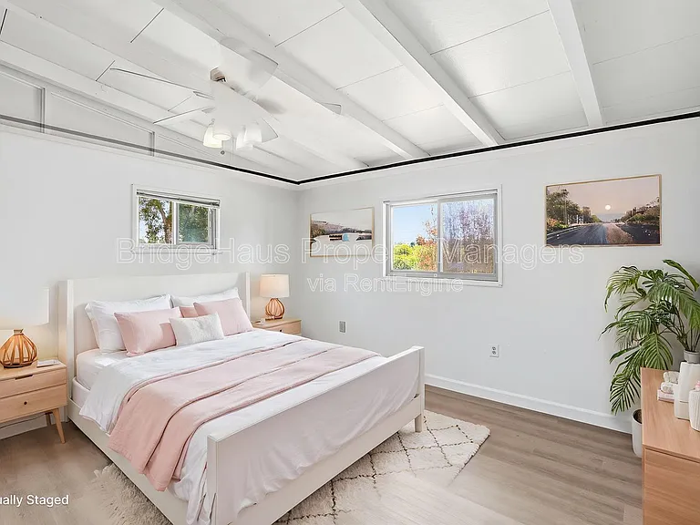 7562 Zemco Dr — Photo 32