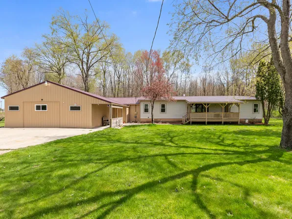 11718 Federal Rd, Morley, MI 49336