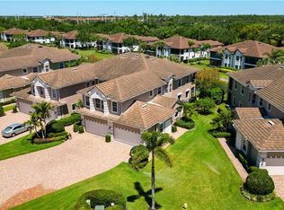 4752 Stratford Ct APT 1404, Naples, FL 34105