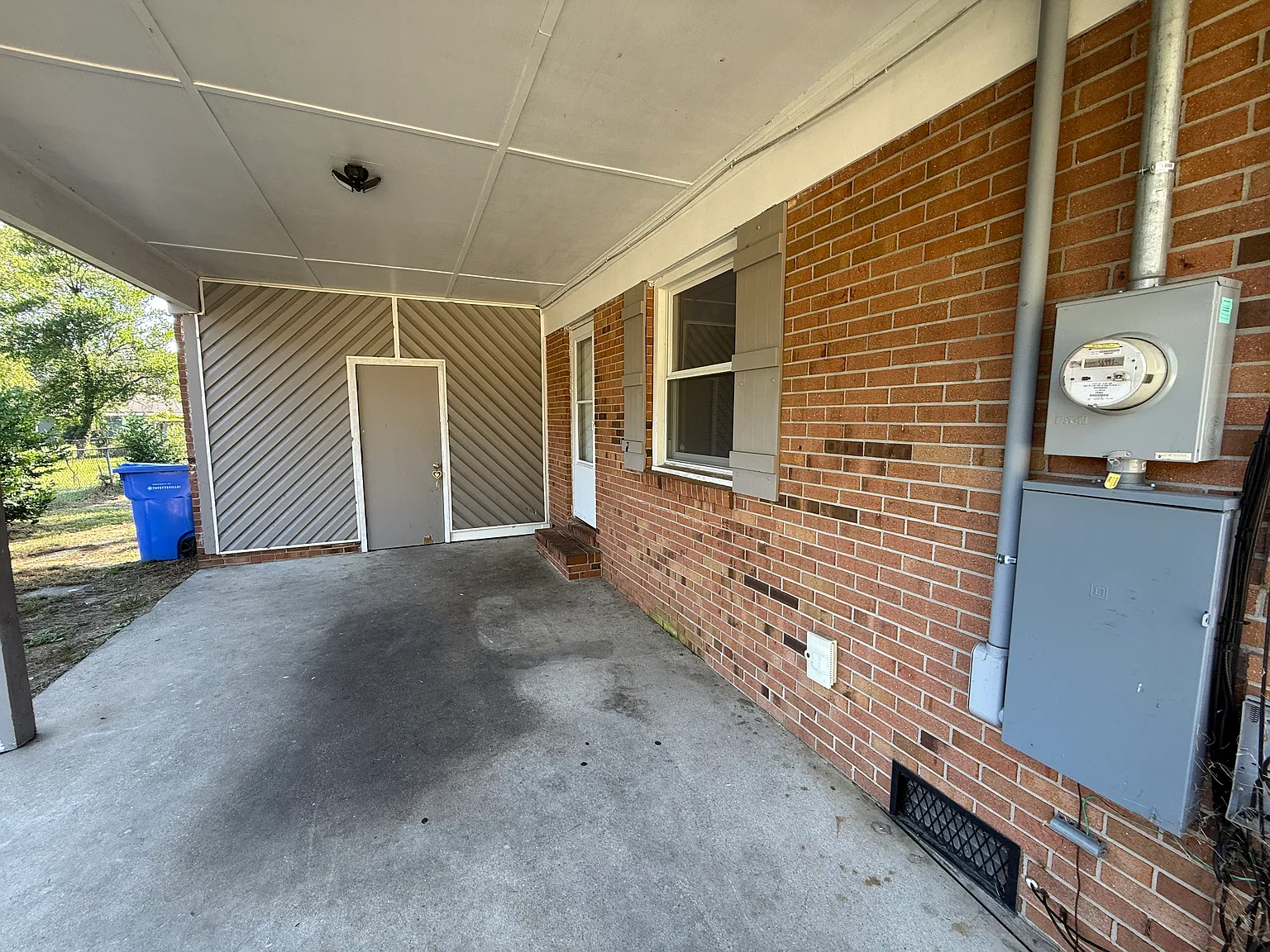 3 bed, 1101 sqft, $1,500 — Photo 3