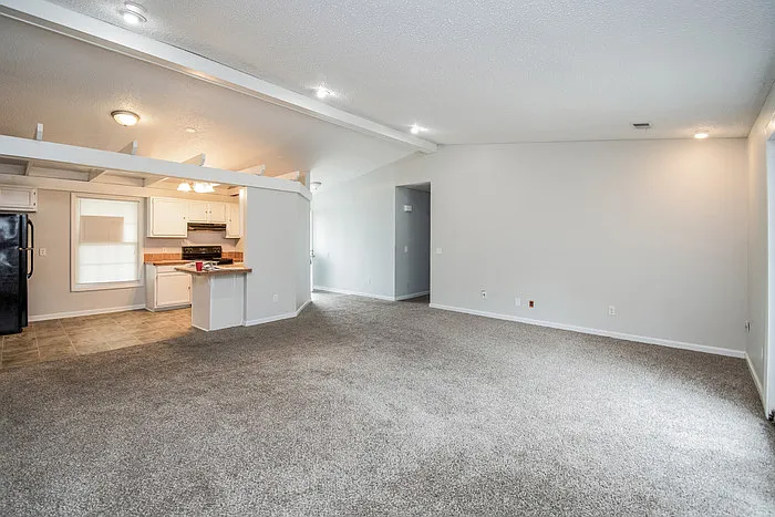 225 Rockingham Rd — Photo 4