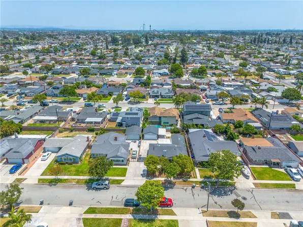 8082 San Heron Cir, Buena Park, CA 90620