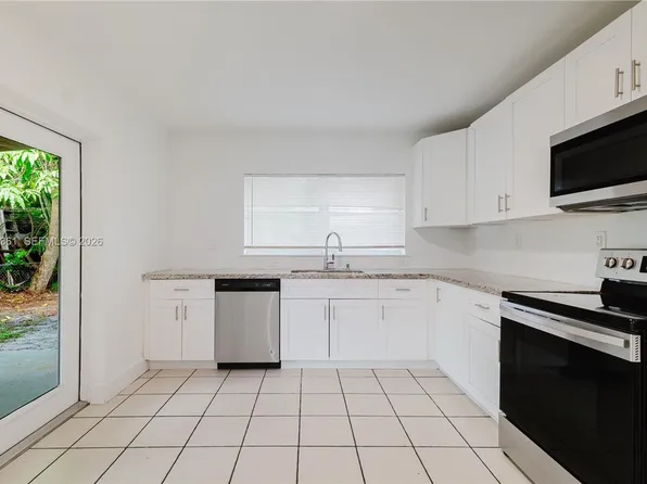 6130 Flagler St, Hollywood, FL 33023