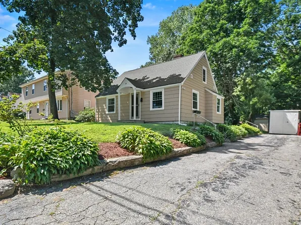 34 Quobaug Ave, Oxford, MA 01540