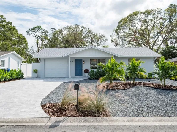 1307 5th Ter NW, Largo, FL 33770